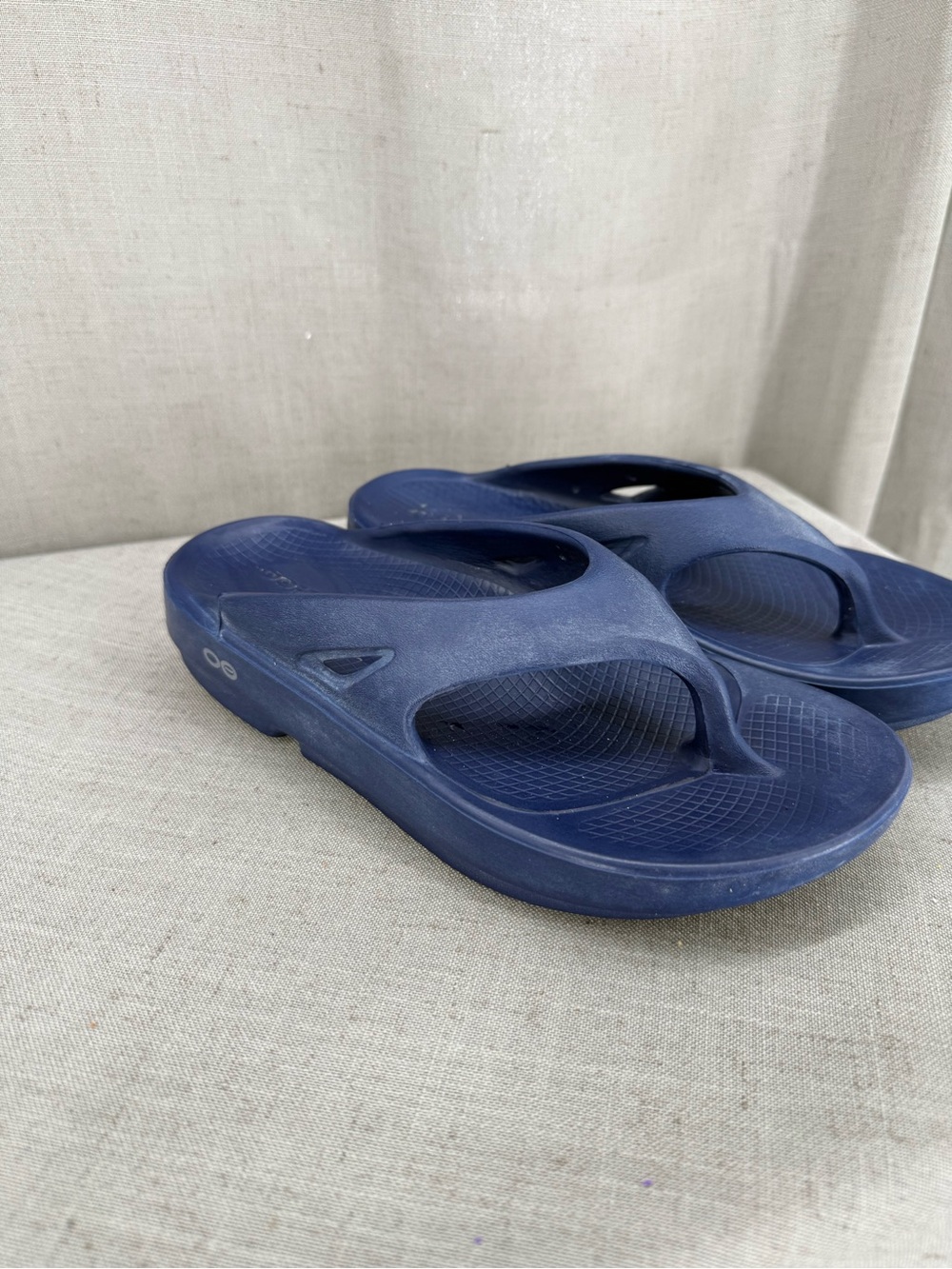 OOFOS Ooriginal Navy Comfort Recovery Sandals Flip Flops womens sz 7